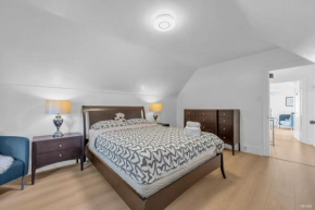 Cozy two bedroom in upper floor in Vancouver West